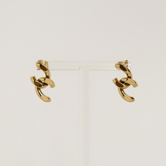 Half Link Chain Stud Earrings | Gold plated Stainless Steel - Picture 2 of 3